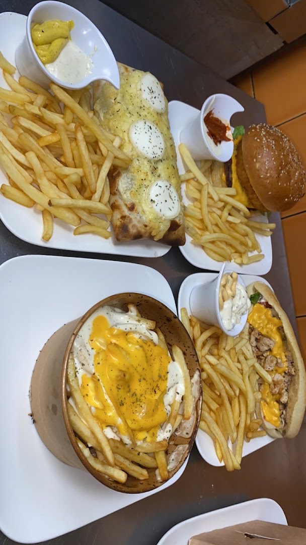 Pokemon burger · Photos 3